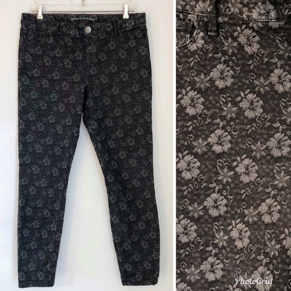 Banana Republic Women’s Black Floral Skinny Jeans, size 30